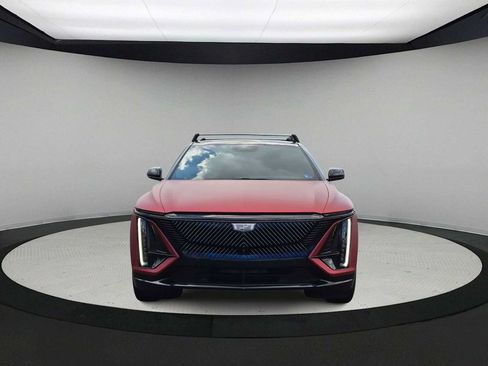 Used 2024 Cadillac Lyriq Luxury RWD image 3