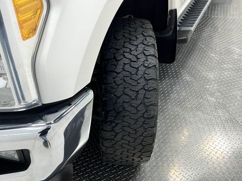 Used 2017 Ford F350 Lariat w/ Lariat Ultimate Package image 41