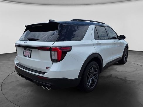 Certified 2025 Ford Explorer ST w/ Sun And Sound Package AWD/4WD image 9