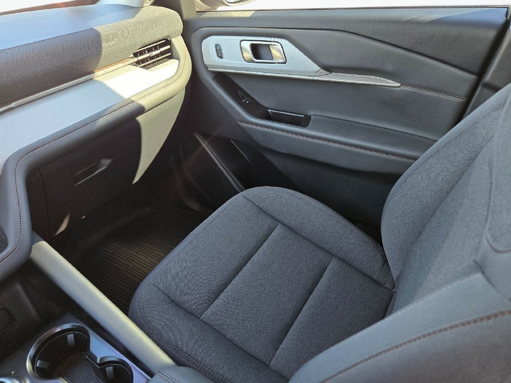 Used 2026 Ford Explorer Active RWD image 20