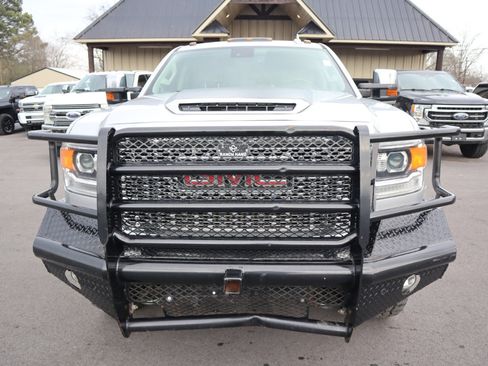 Used 2018 GMC Sierra 3500 Denali w/ Duramax Plus Package image 2