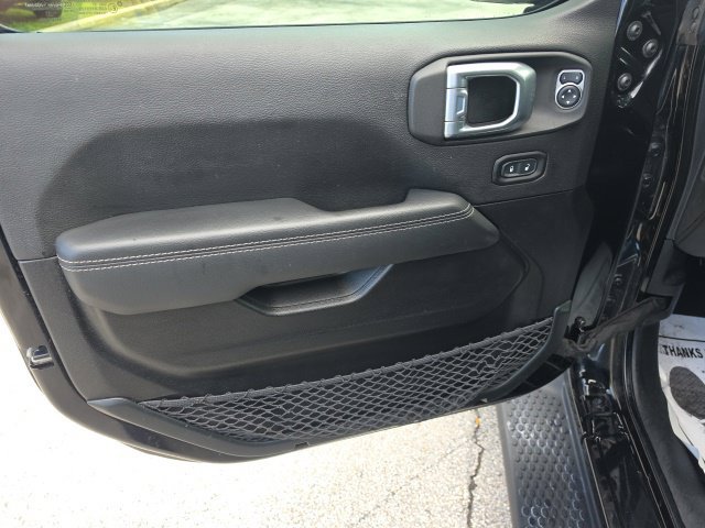 Used 2021 Jeep Wrangler Unlimited Sahara AWD/4WD image 19