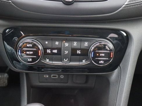 Used 2023 Buick Encore GX Select w/ Safety Package II image 13