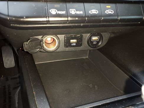 Used 2023 Hyundai Elantra SEL w/ Cargo Package FWD image 12