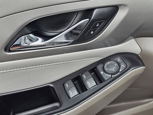 Used 2019 Chevrolet Traverse LT image 15