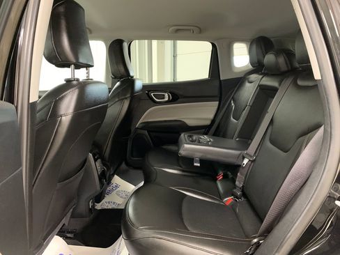 Used 2022 Jeep Compass Limited AWD/4WD image 18
