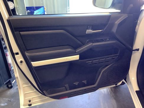 Used 2024 Toyota Tacoma TRD Off-Road image 28