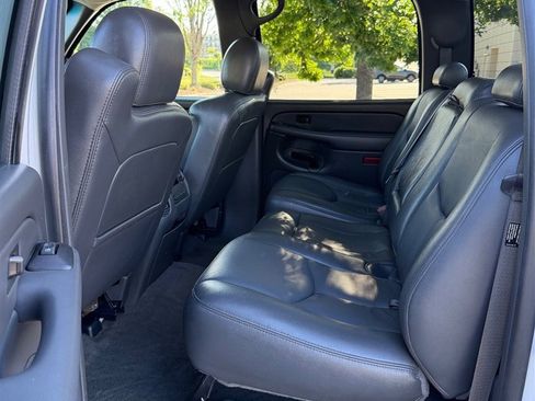Used 2005 Chevrolet Silverado 3500 LT w/ Heavy-Duty Power Package AWD/4WD image 15