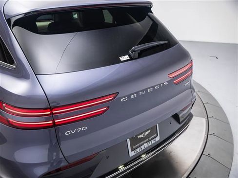 New 2026 Genesis GV70 2.5T image 32