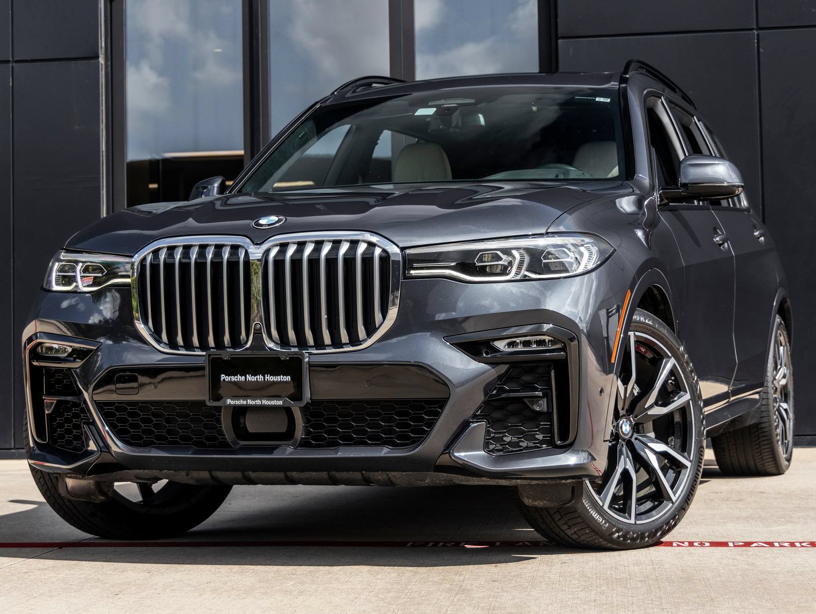 Used 2020 BMW X7 xDrive40i w/ M Sport Package AWD/4WD image 1