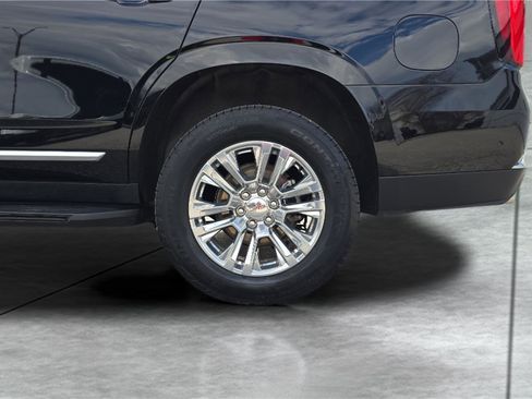 Used 2025 GMC Yukon Denali AWD/4WD image 12