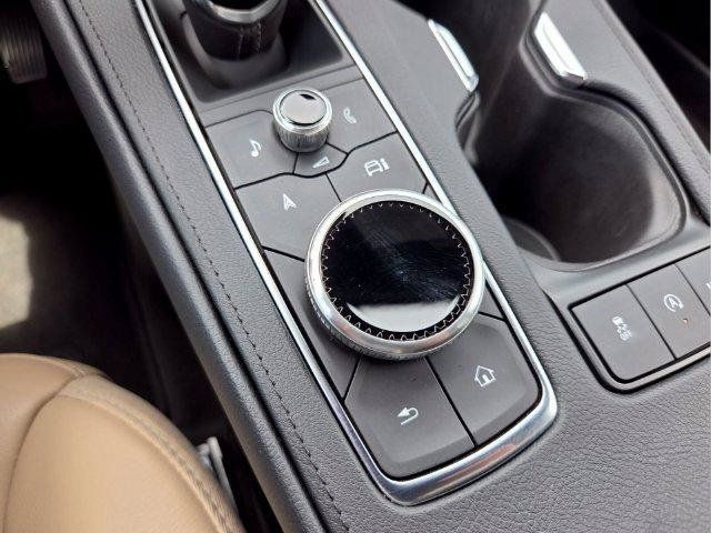 Certified 2025 Cadillac XT4 Premium Luxury w/ Cold Weather Package FWD image 26
