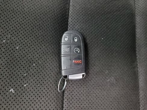 Used 2021 Jeep Grand Cherokee Laredo X AWD/4WD image 32