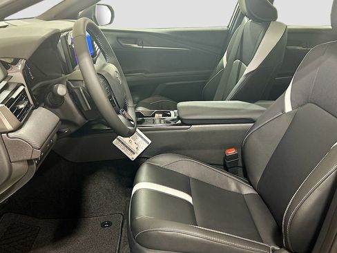 New 2026 Toyota Camry Hybrid FWD image 20