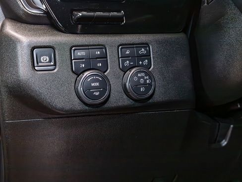 Used 2024 Chevrolet Silverado 2500 High Country w/ Midnight Edition image 21