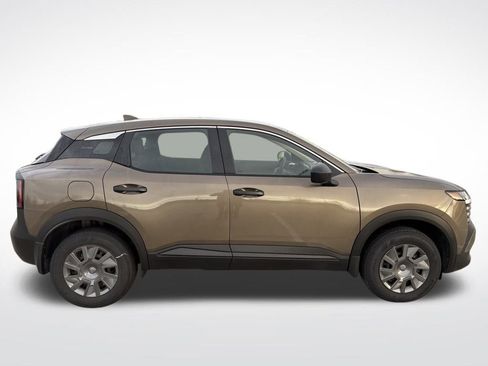 Used 2025 Nissan Kicks S image 8