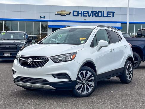 Used 2022 Buick Encore Preferred image 1