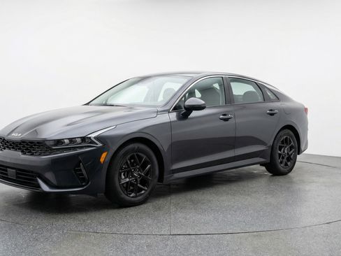 Used 2025 Kia K5 LXS image 3
