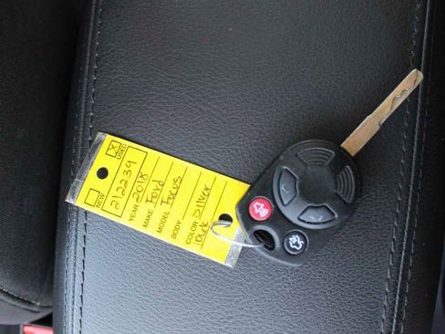 Used 2018 Ford Focus SE image 32