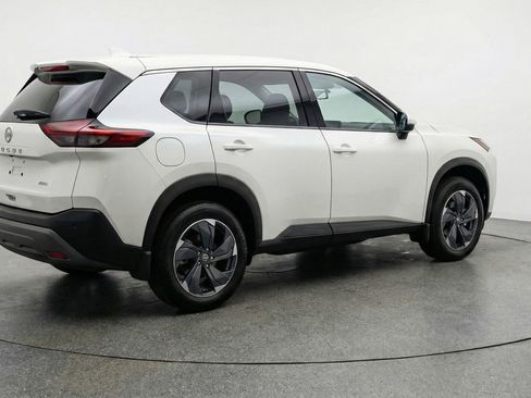 Used 2025 Nissan Rogue SV AWD/4WD image 7
