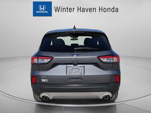 Used 2022 Ford Escape SE image 7