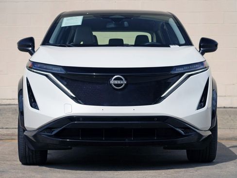 Used 2023 Nissan Ariya AWD image 6