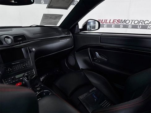 Used 2013 Maserati GranTurismo Sport image 22