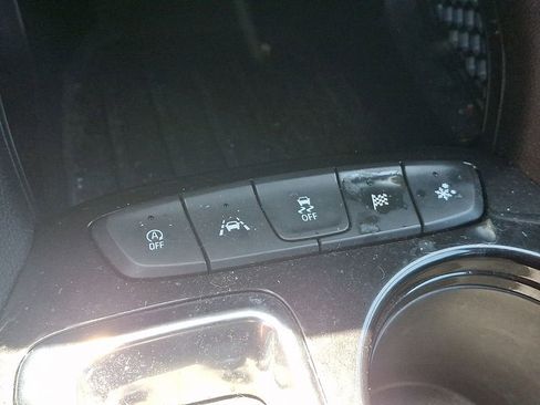 Used 2022 Chevrolet TrailBlazer ACTIV w/ Convenience Package FWD image 26