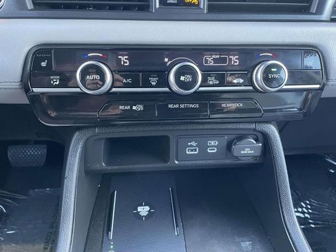 Used 2025 Honda Pilot EX-L image 40