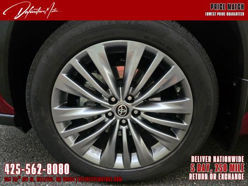 Used 2021 Toyota Highlander Platinum image 13