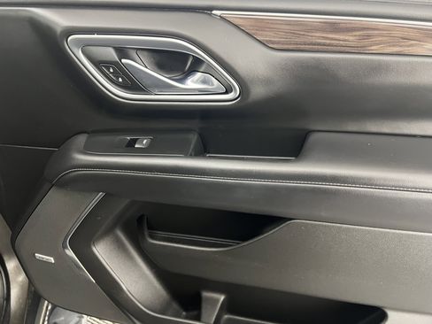 Used 2021 Chevrolet Tahoe Z71 w/ Z71 Signature Package image 23