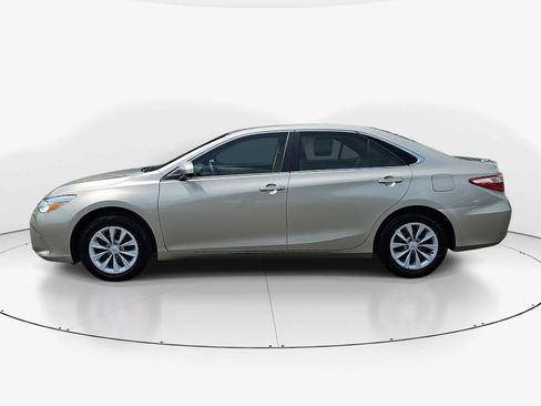 Used 2016 Toyota Camry LE FWD image 7