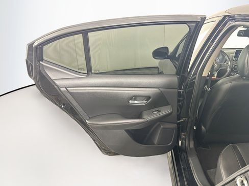 Used 2020 Nissan Sentra SR w/ Premium Package FWD image 27