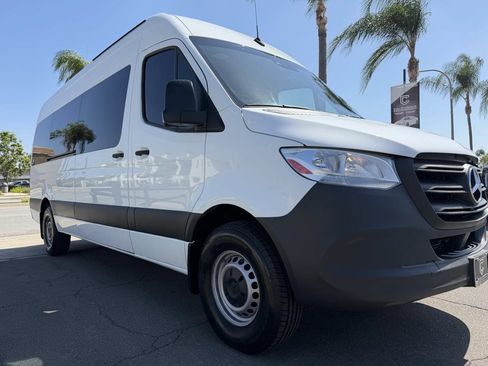 Used 2022 Mercedes-Benz Sprinter 2500 image 7