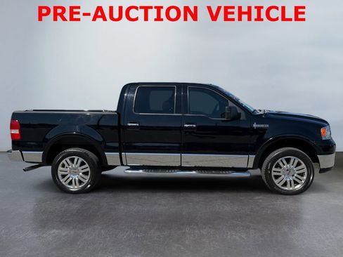 Used 2006 Lincoln Mark LT 4x4 image 2