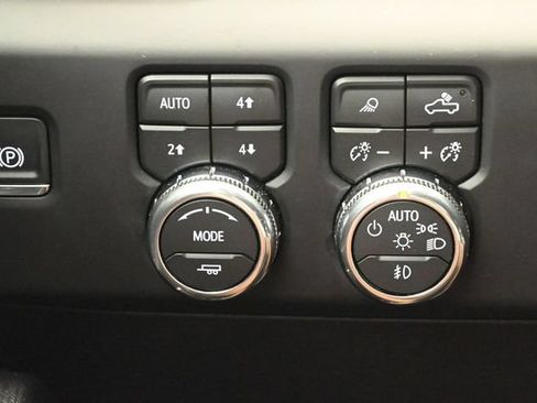 Used 2026 GMC Sierra 2500 AT4X AWD/4WD image 10
