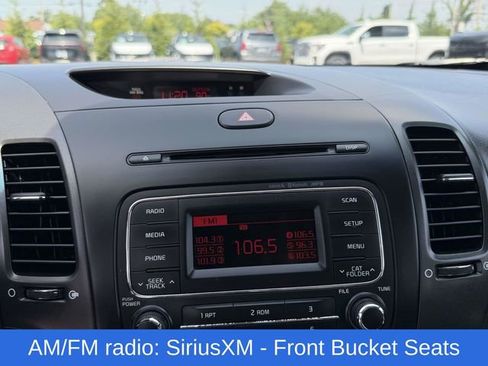 Used 2015 Kia Forte LX FWD image 3
