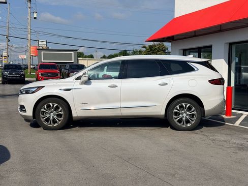 Used 2018 Buick Enclave Avenir w/ Avenir Technology Package AWD/4WD image 3