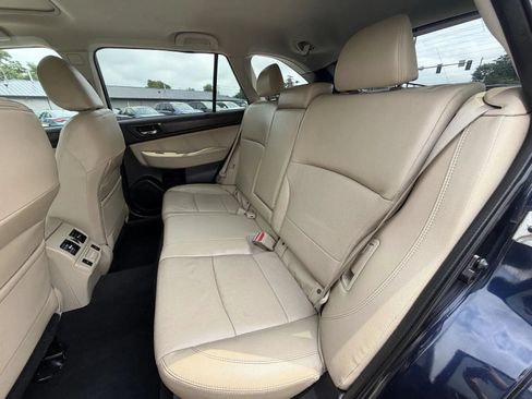 Used 2018 Subaru Outback 3.6R Limited AWD/4WD image 17
