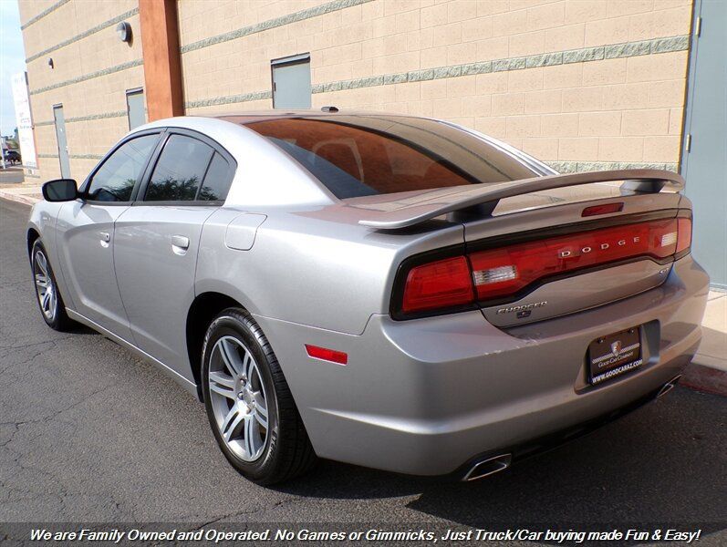 Used 2014 Dodge Charger SXT RWD image 8