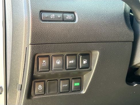 Used 2019 Nissan Rogue SL FWD image 10