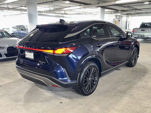 Used 2025 Lexus RX 350 Premium w/ Accessory Package (Z1) FWD image 8