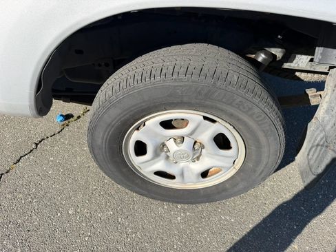 Used 2011 Toyota Tacoma 2WD Regular Cab image 27