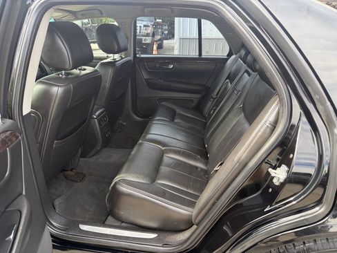 Used 2008 Cadillac DTS w/ Trunk Convenience Package FWD image 7
