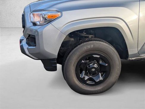 Used 2022 Toyota Tacoma SR image 29