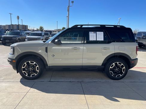 Used 2024 Ford Bronco Sport Outer Banks w/ Tech Package image 2