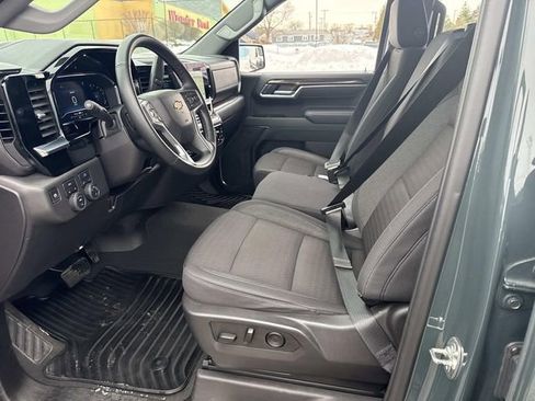 Used 2025 Chevrolet Silverado 1500 LT image 19