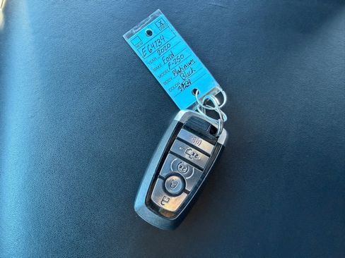 Used 2020 Ford F250 Platinum w/ FX4 Off-Road Package image 47