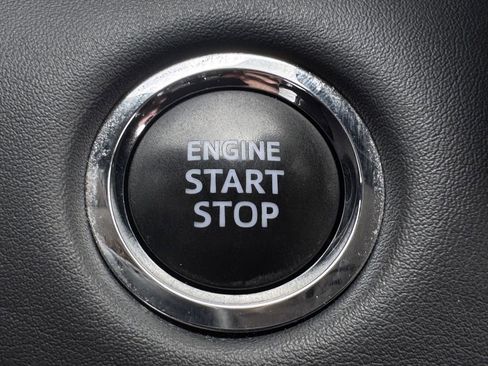 Used 2023 Toyota Highlander Limited image 20