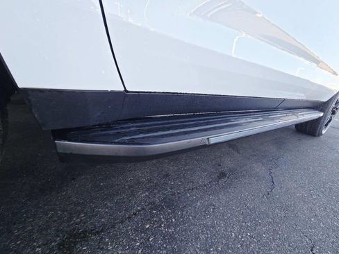 New 2026 Chevrolet Suburban LS image 17